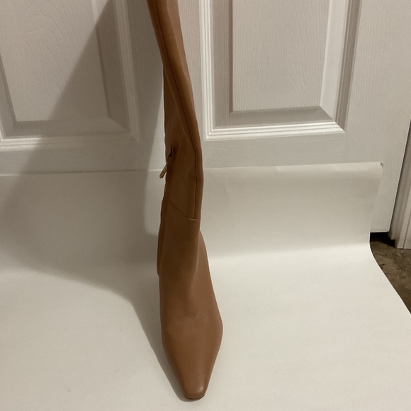 Sam Edelman Sylvia Knee High Boot in Luxe Tan Leather, 10M - Picture 7 of 10